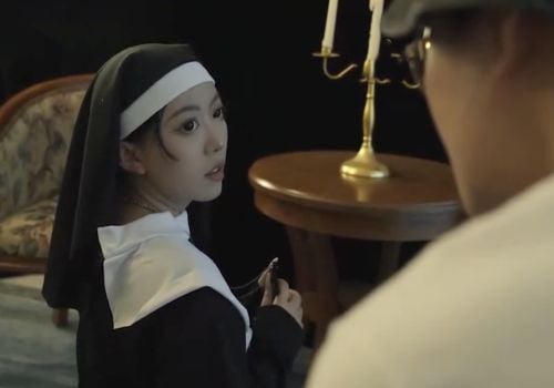 Phim Thầy giáo biến thái quyến rũ cô học trò xinh đẹp sau 10 năm tái ngộ